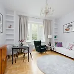 Elegant Filtry Apartment With Parking In Warsaw By Noclegi Renters
